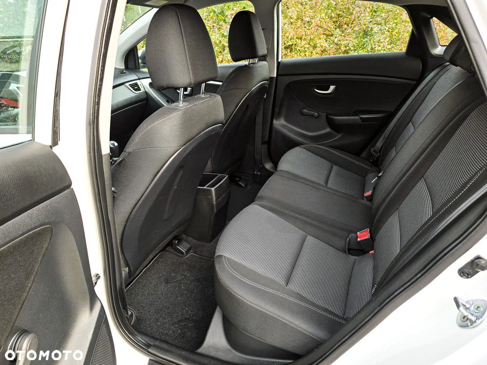 Hyundai i30 i30cw 1.4 CRDi Advantage - 16