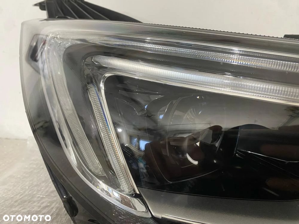 Opel Grandland lampa przód prawa full led - 2