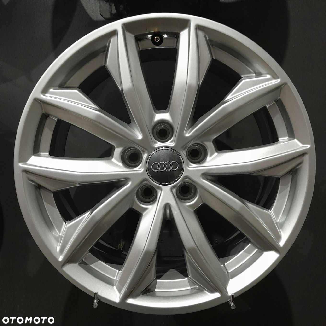 Felgi 17 5x112 Audi Q5, A6 C7, A4 B8 B9 OE F503008-44 - 5