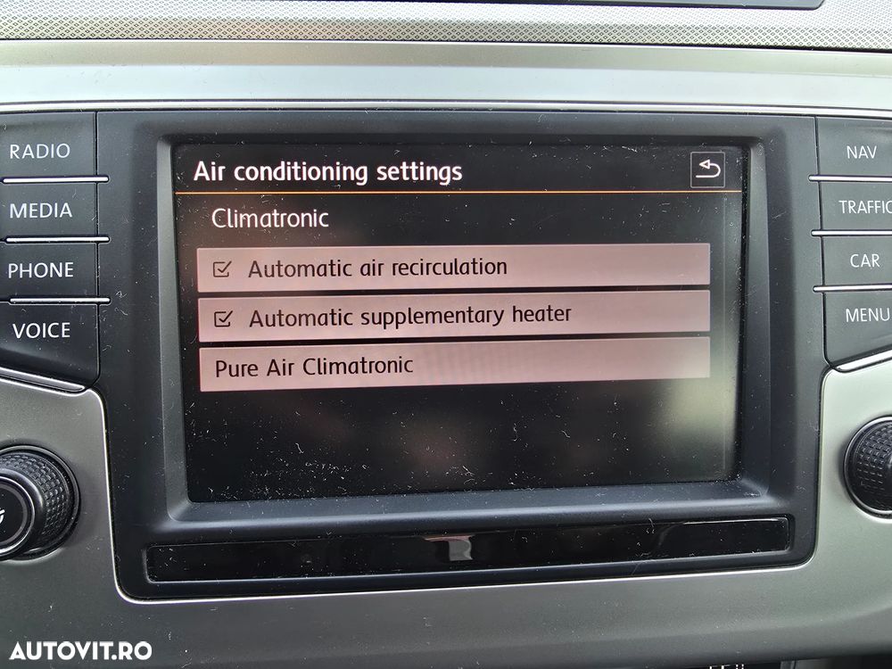 Volkswagen Passat 2.0 TDI SCR BlueMotion Comfortline - 8