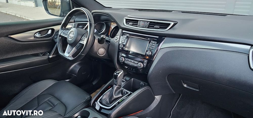 Nissan Qashqai 1.6 DCI Xtronic TEKNA+ - 29