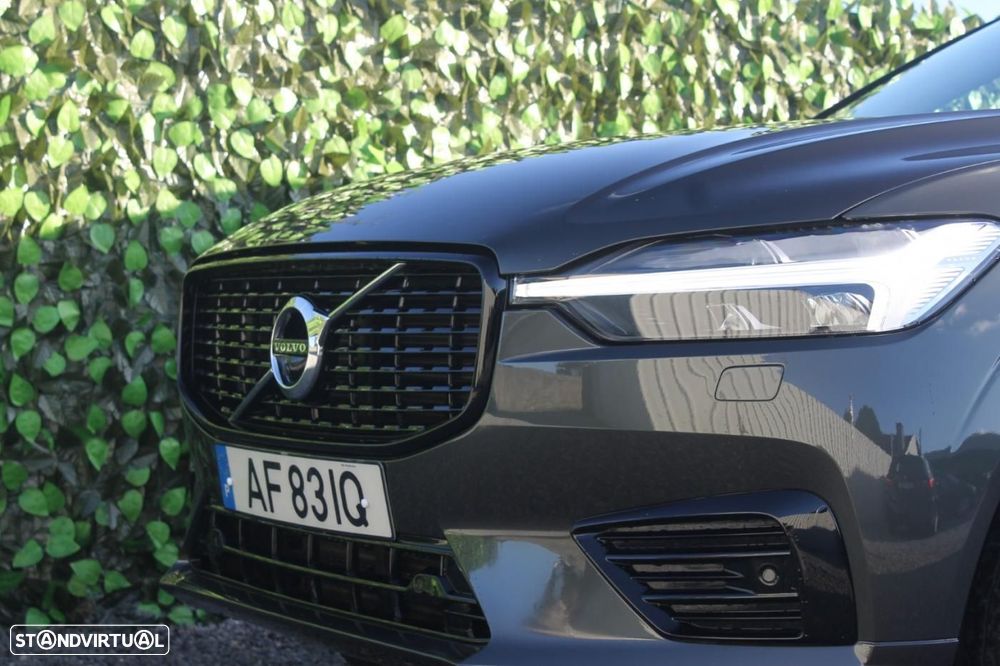 Volvo XC 60 2.0 T6 PHEV R-Design AWD - 45