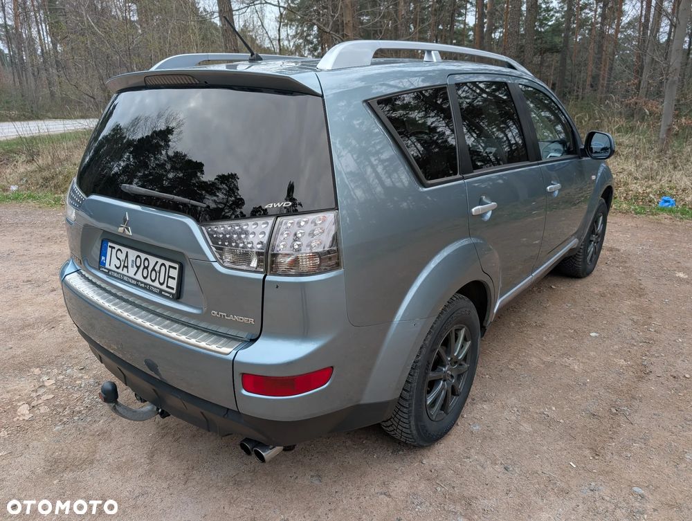 Mitsubishi Outlander 2.2 DID Instyle NAVI - 4