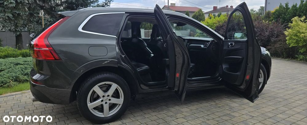 Volvo XC 60 D4 Momentum Pro - 11