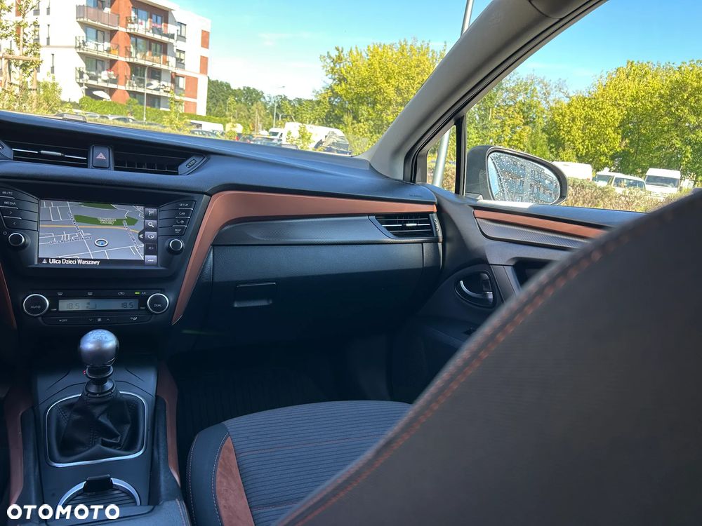 Toyota Avensis 1.8 Premium - 23