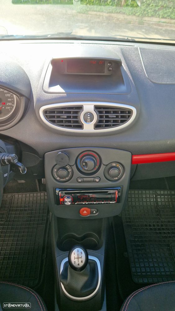 Renault Clio 1.5 dCi Business - 11