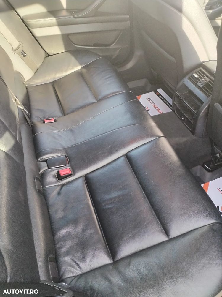 BMW Seria 5 520d Touring - 9