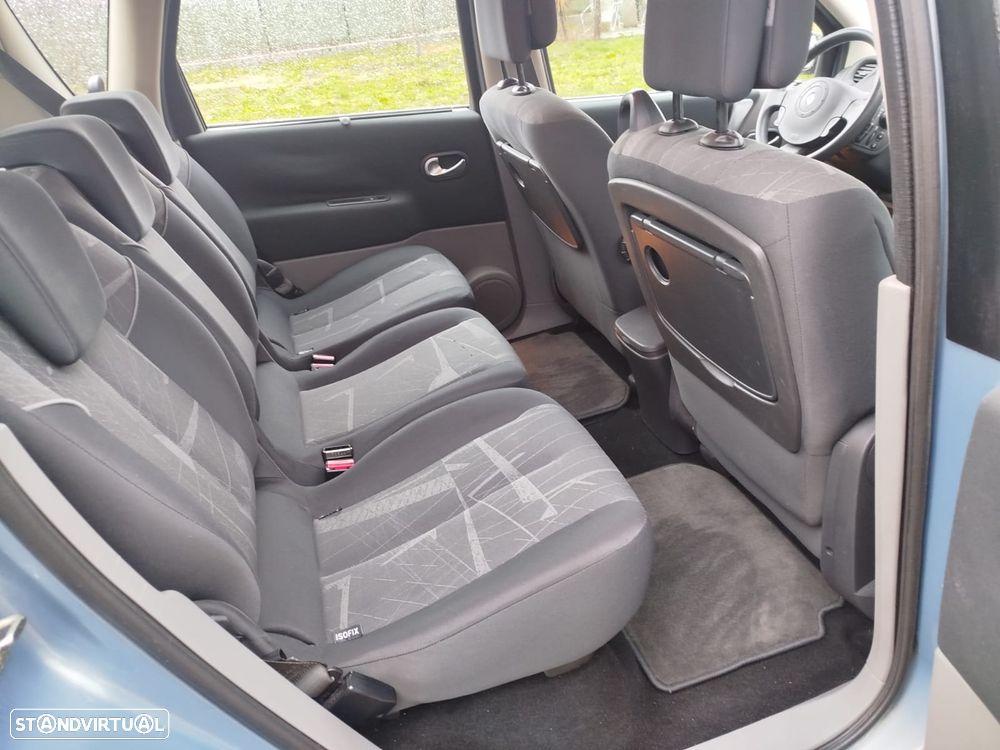 Renault Scénic 2.0 16V Avantage - 8