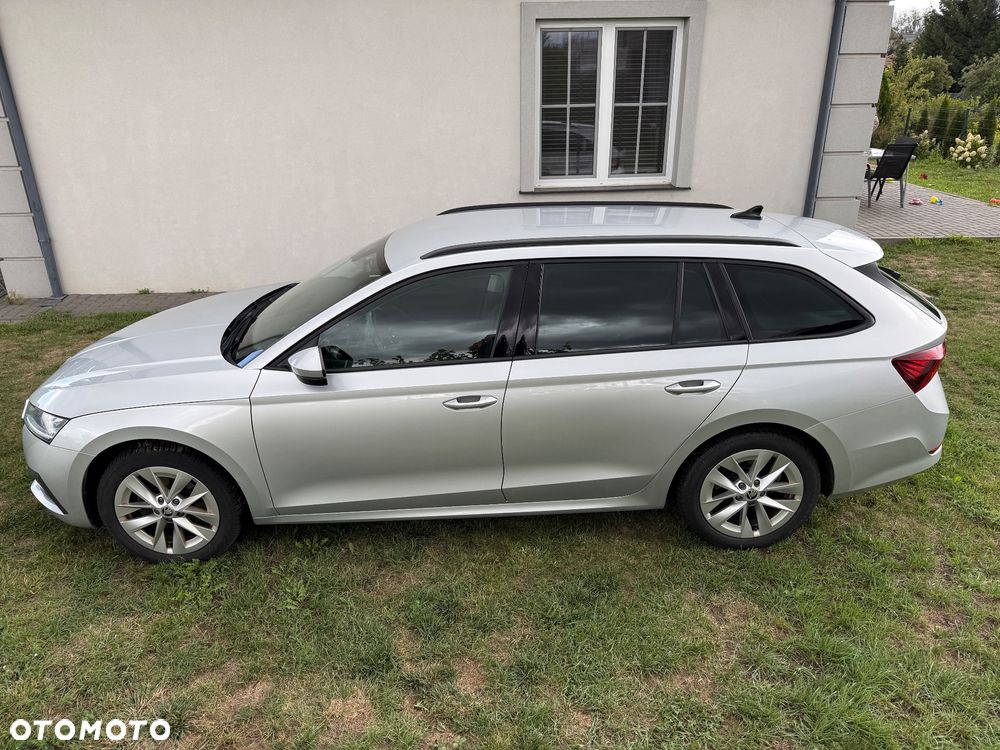 Skoda Octavia 2022 photo 2