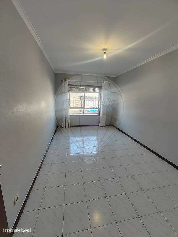 Apartamento T1 para arrendamento - Grande imagem: 2/15
