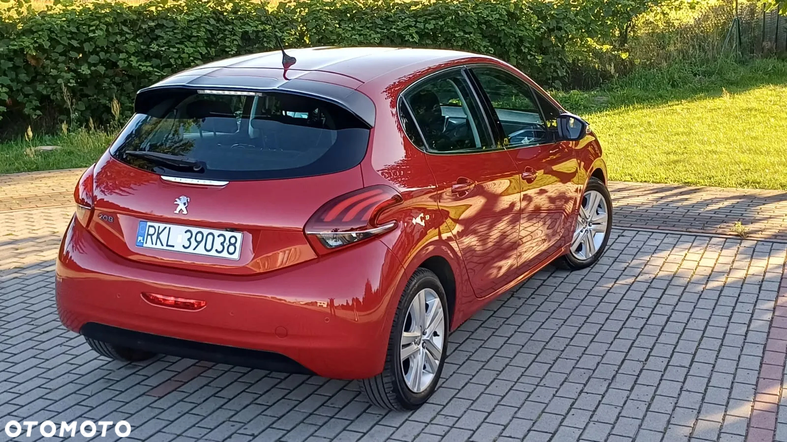 Peugeot 208 Blue-HDi 100 Stop&Start Allure - 4