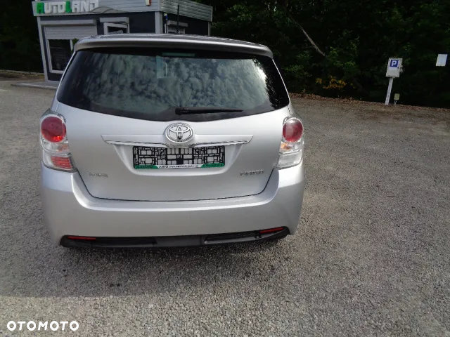 Toyota Verso 1.8 Prestige 7os EU6 - 4