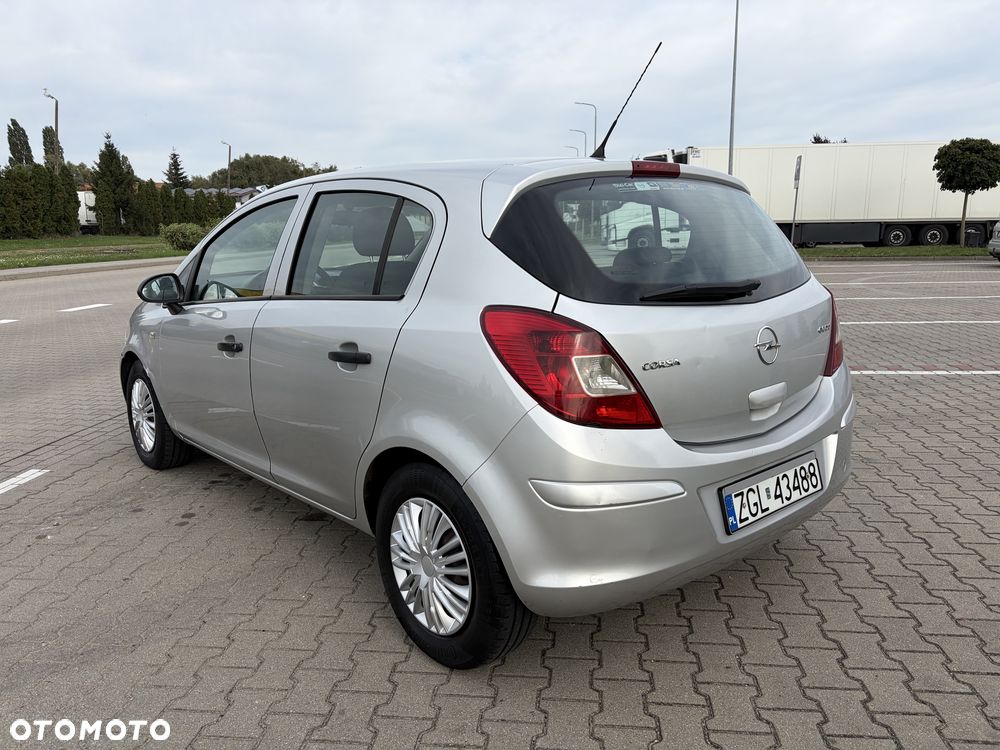 Opel Corsa - 4