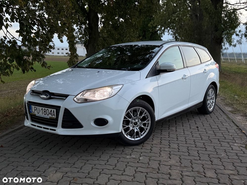 Ford Focus 1.6 Ambiente - 2