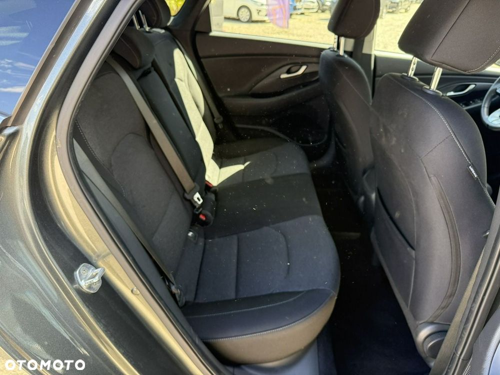 Hyundai i30 - 22