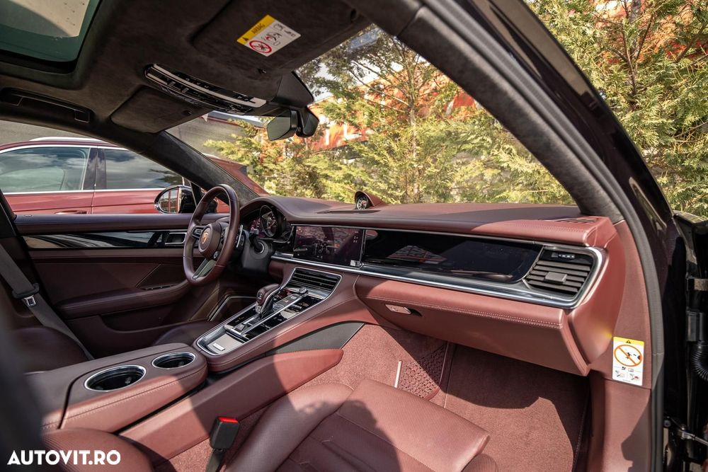Porsche Panamera - 16