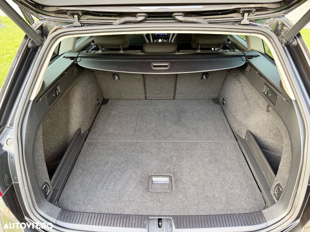 Volkswagen Passat 2.0 TDI SCR DSG Business - 19