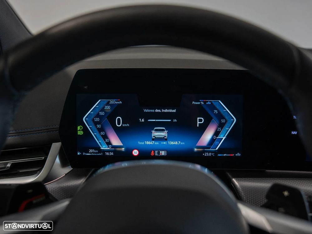 BMW 218 Active Tourer i Pack Desportivo M Auto - 12