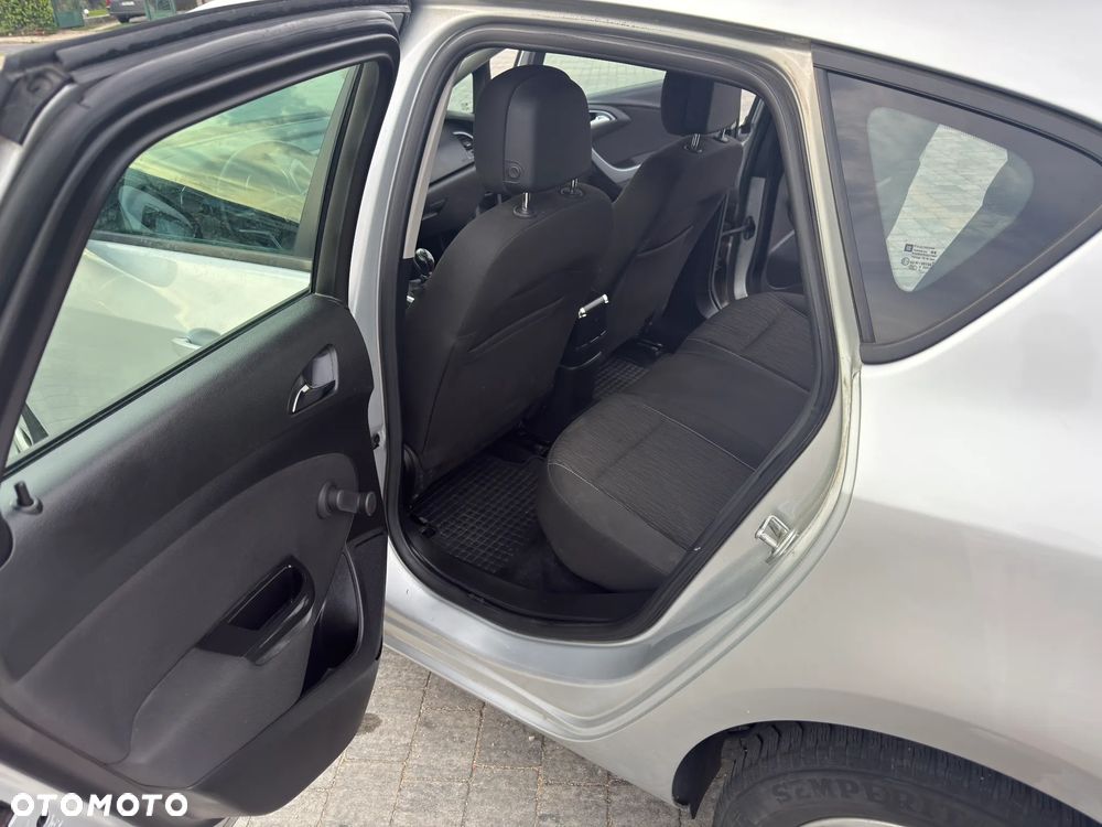 Opel Astra - 16