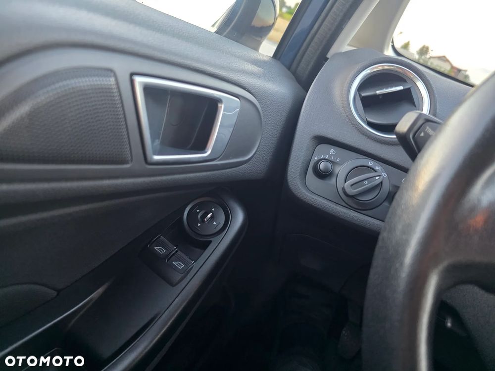 Ford Fiesta 1.25 Trend - 34