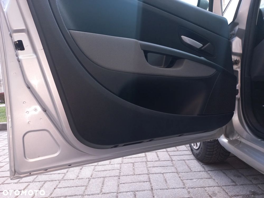 Fiat Linea 1.4 T-Jet 16V Dynamic - 15