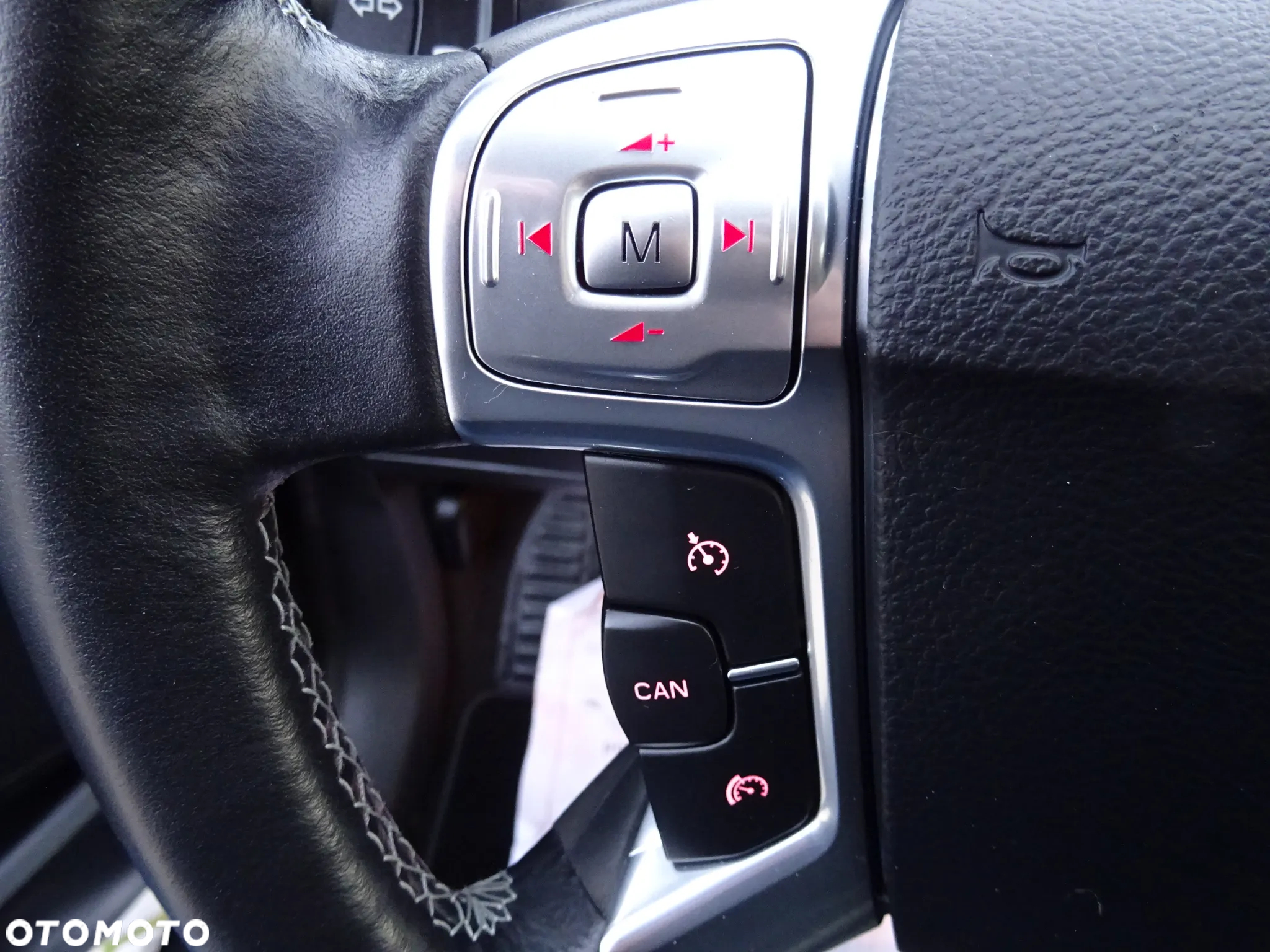 Ford S-Max 2.0 TDCi DPF Titanium - 27