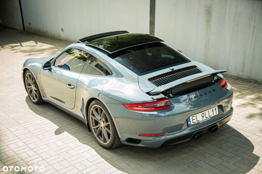 Porsche 911 Carrera S PDK - 17