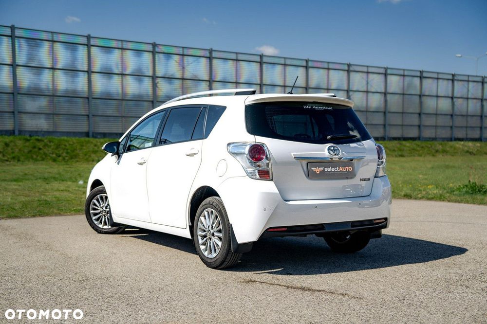 Toyota Verso - 5