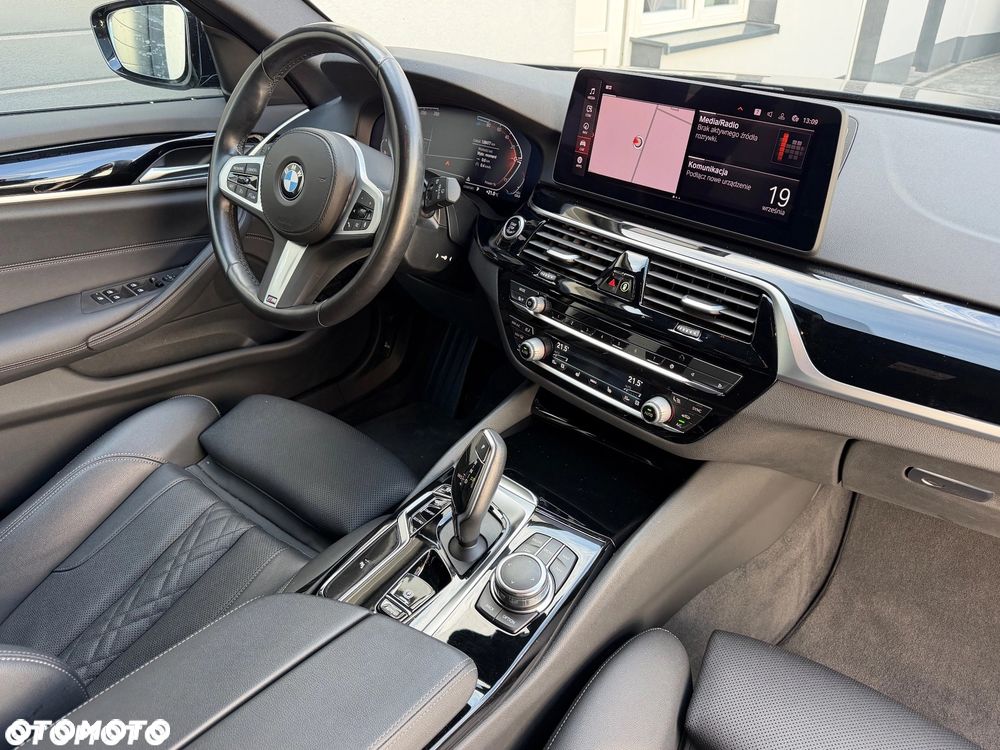 BMW Seria 5 520d M Sport sport - 8