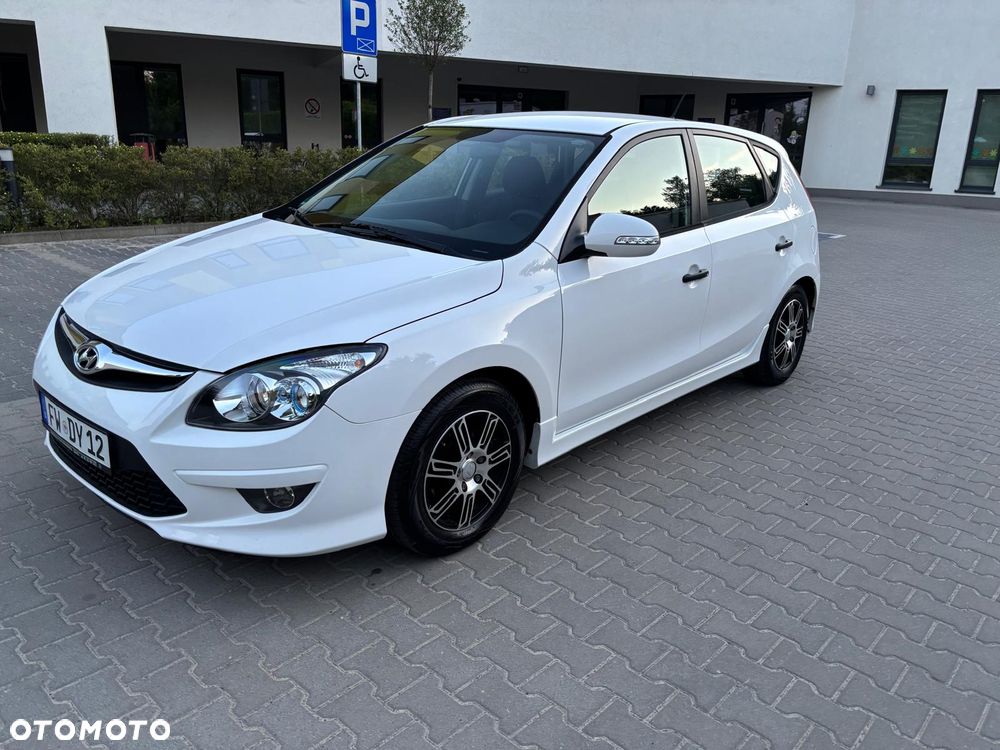 Hyundai i30 1.4 Comfort World Cup - 24