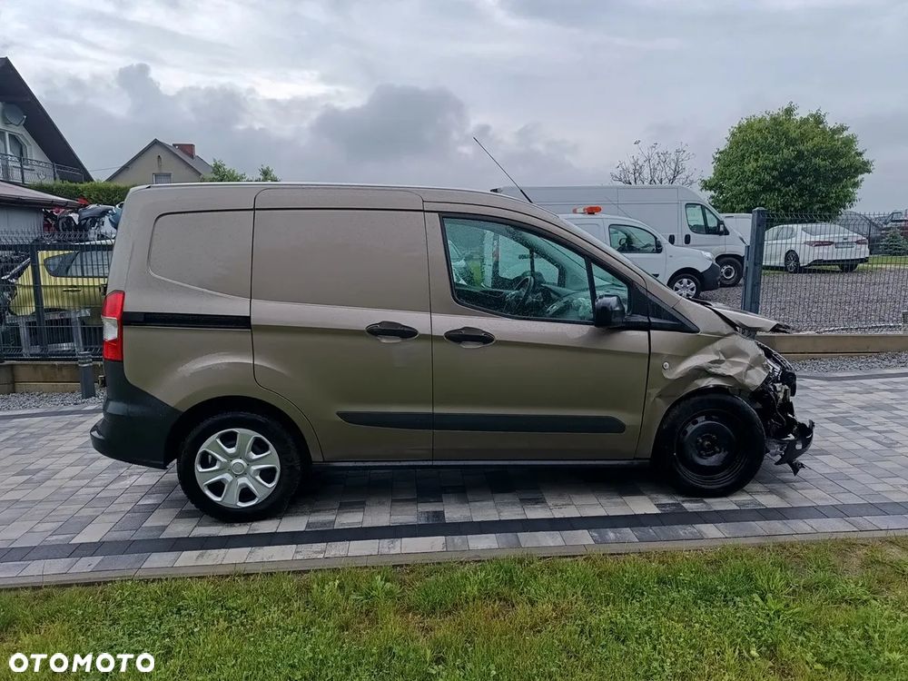 Ford Transit Courier - 5