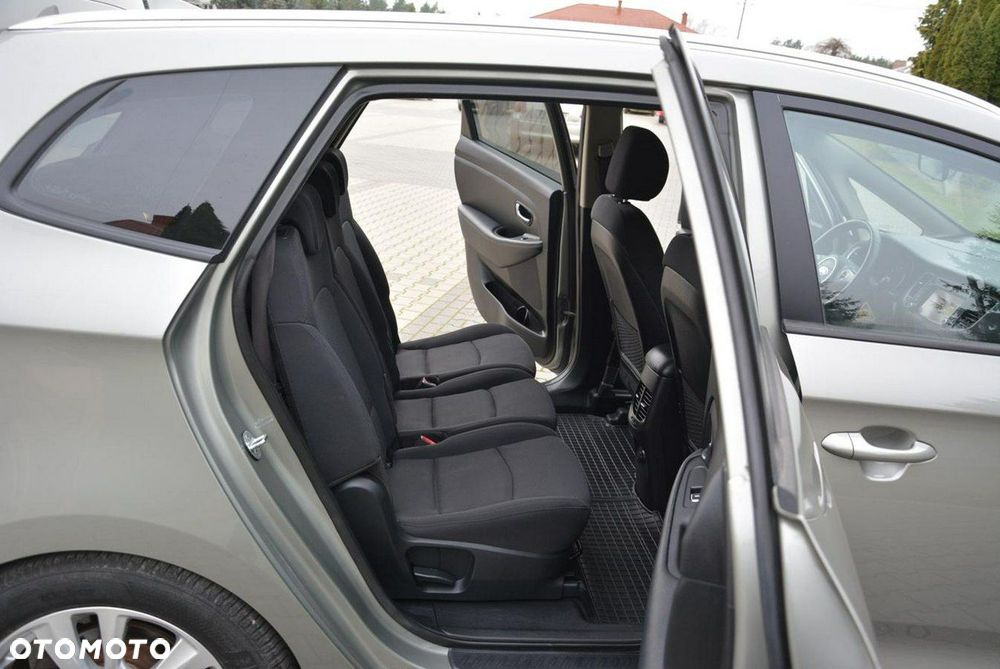 Kia Carens 1.6 GDI L 7os EU6 - 17