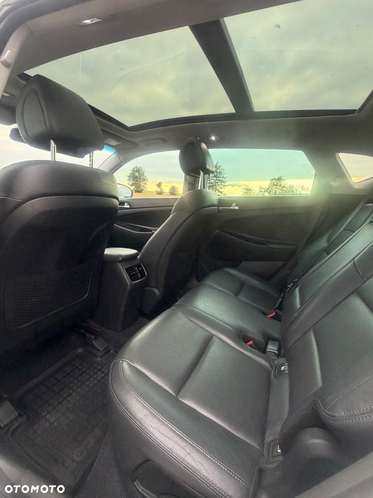 Hyundai Tucson 1.7 CRDI BlueDrive Style 2WD - 9