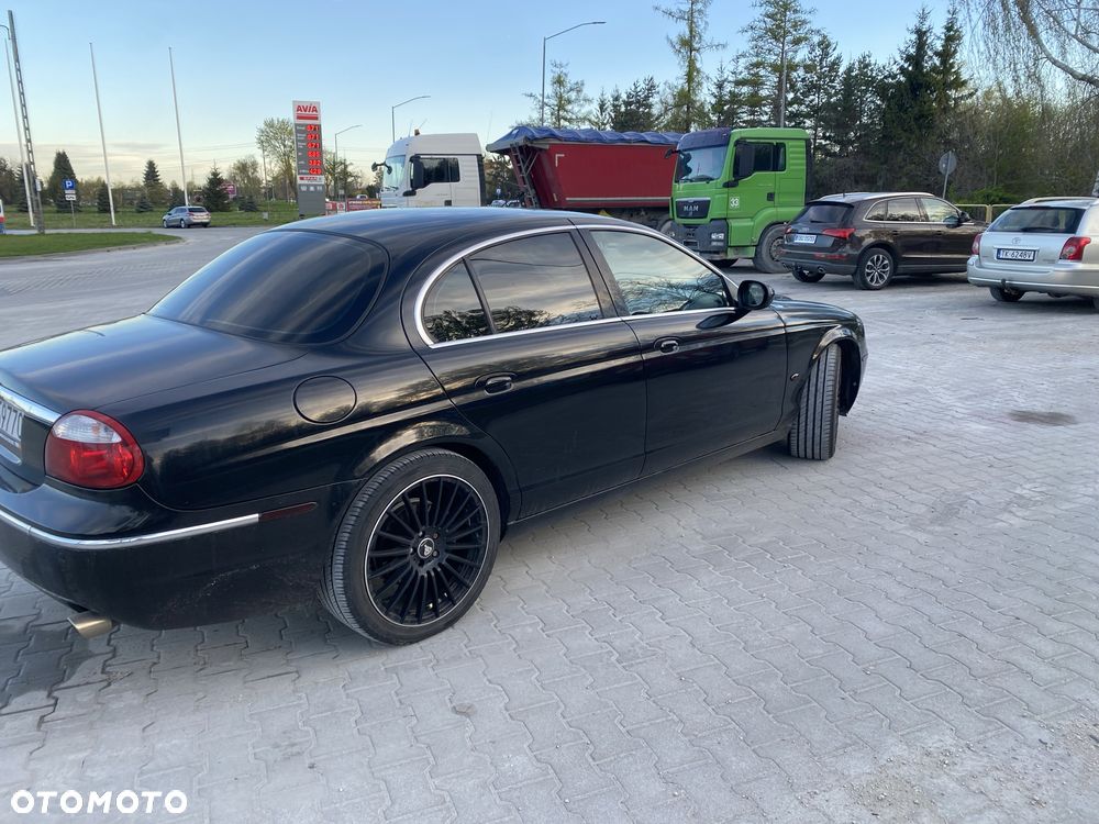 Jaguar S-Type - 7