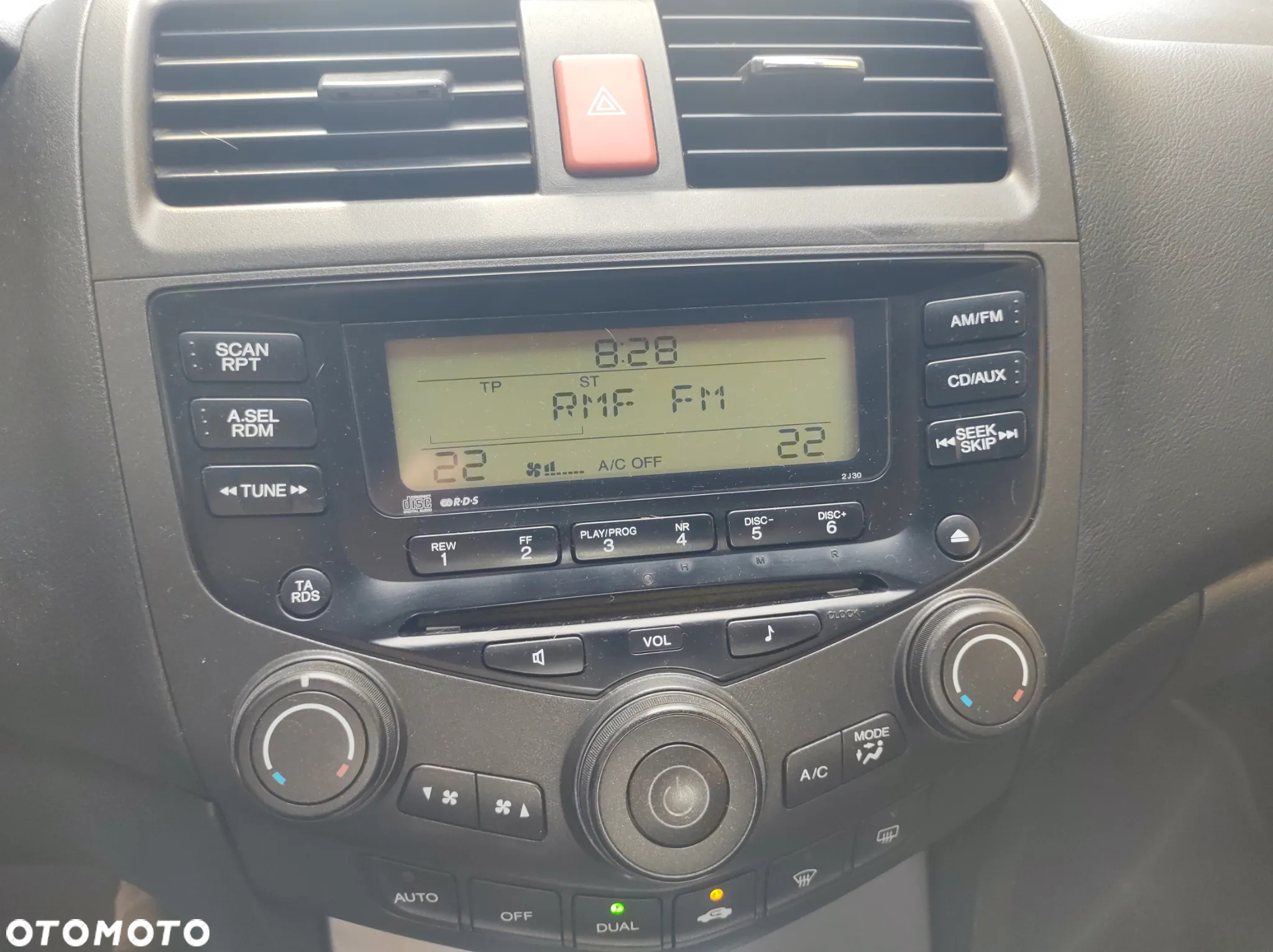 Honda Accord 2.0 Comfort - 8