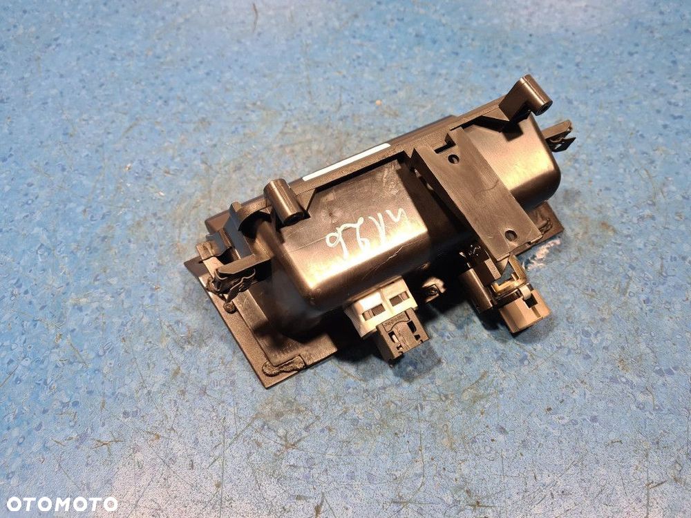 FIAT BRAVO II SCHOWEK GNIAZDO USB AUX 735431190 - 4