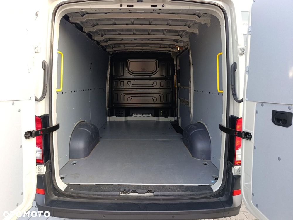 Volkswagen Crafter - 27