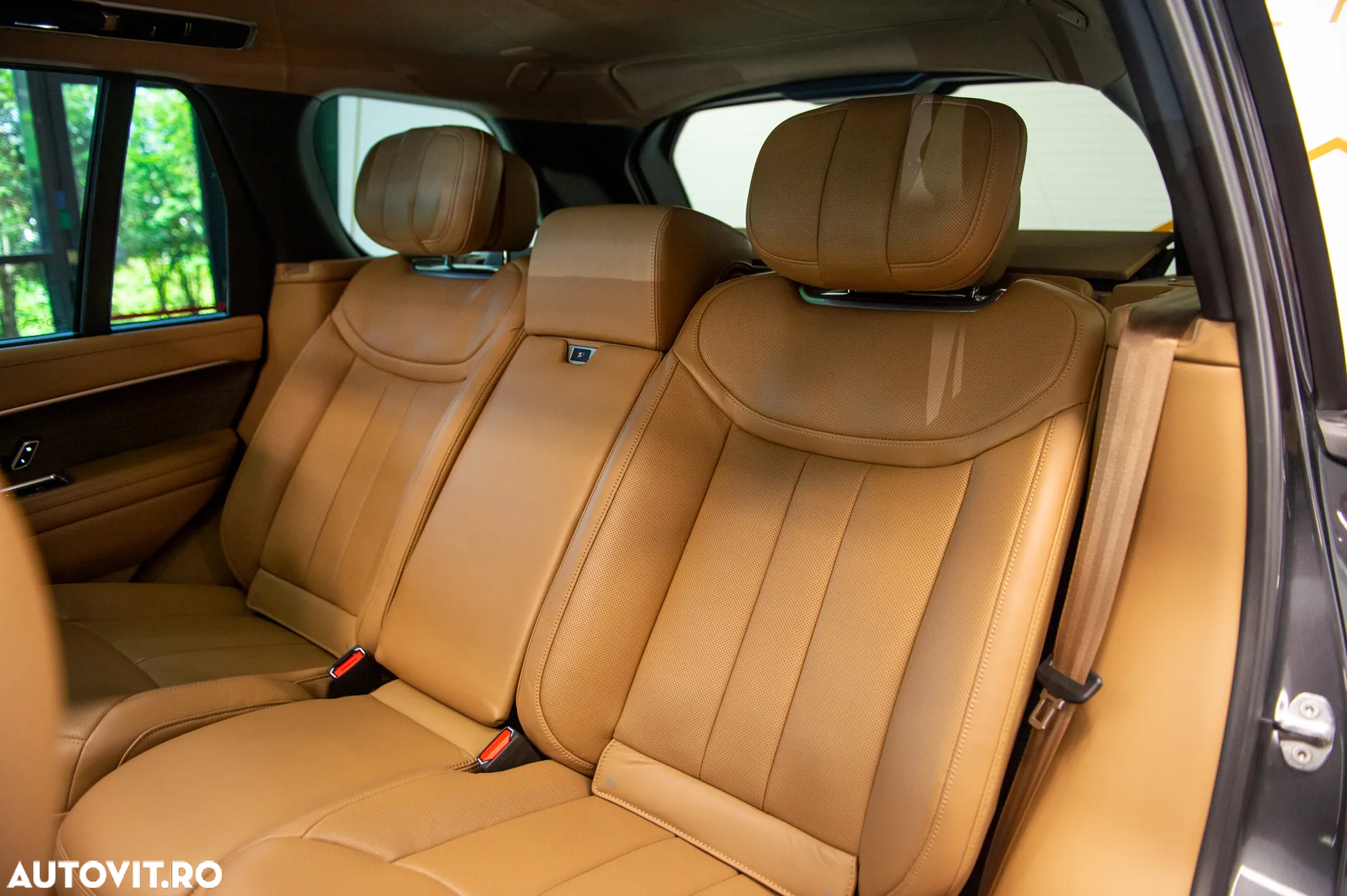 Land Rover Range Rover - 30