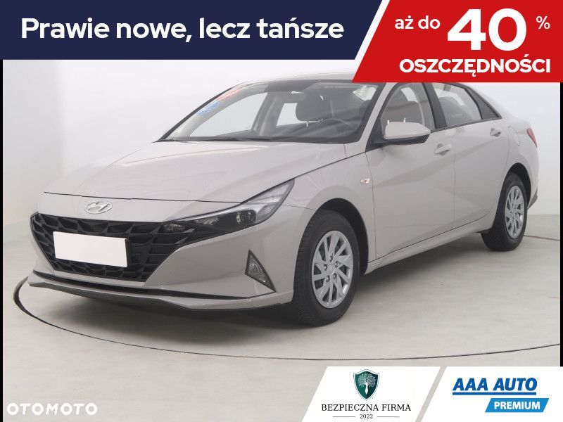 Hyundai Elantra - 1