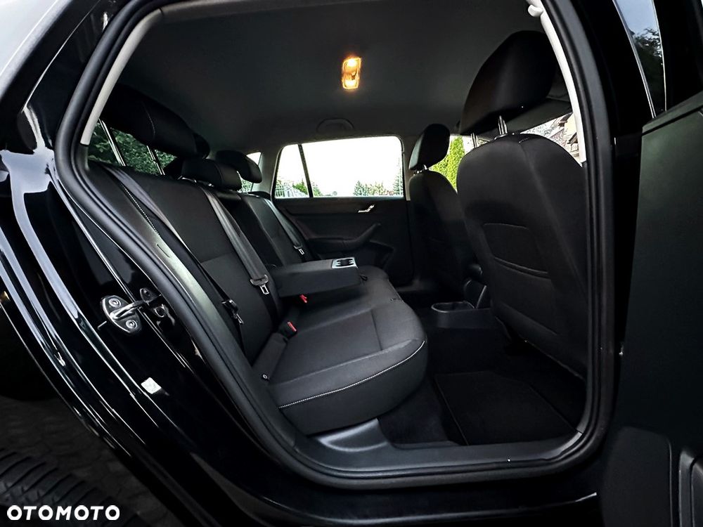 Skoda RAPID 1.6 TDI DSG Drive - 36