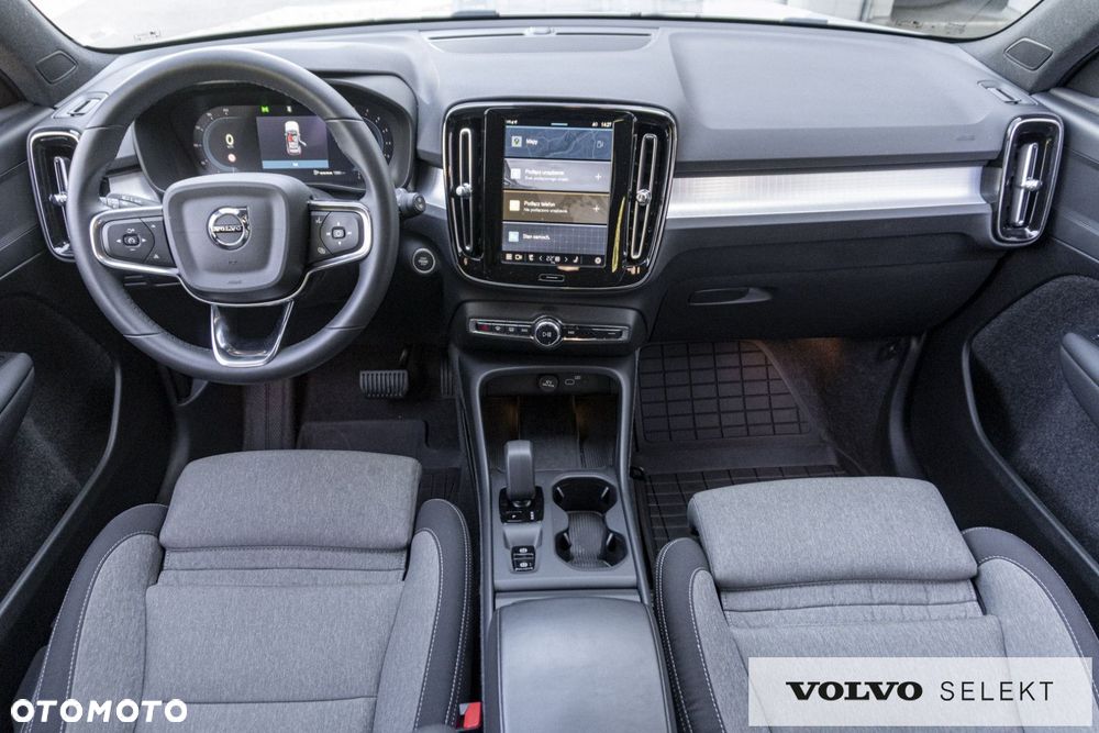 Volvo XC 40 - 18