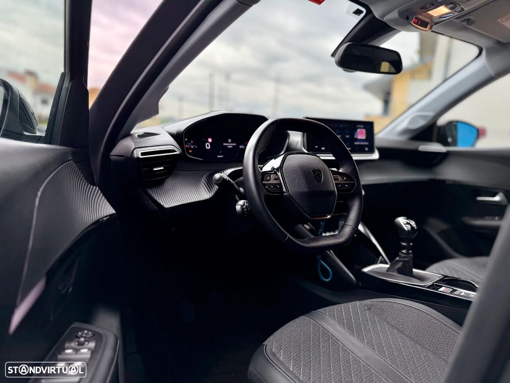 Peugeot 208 1.2 PureTech Allure - 12