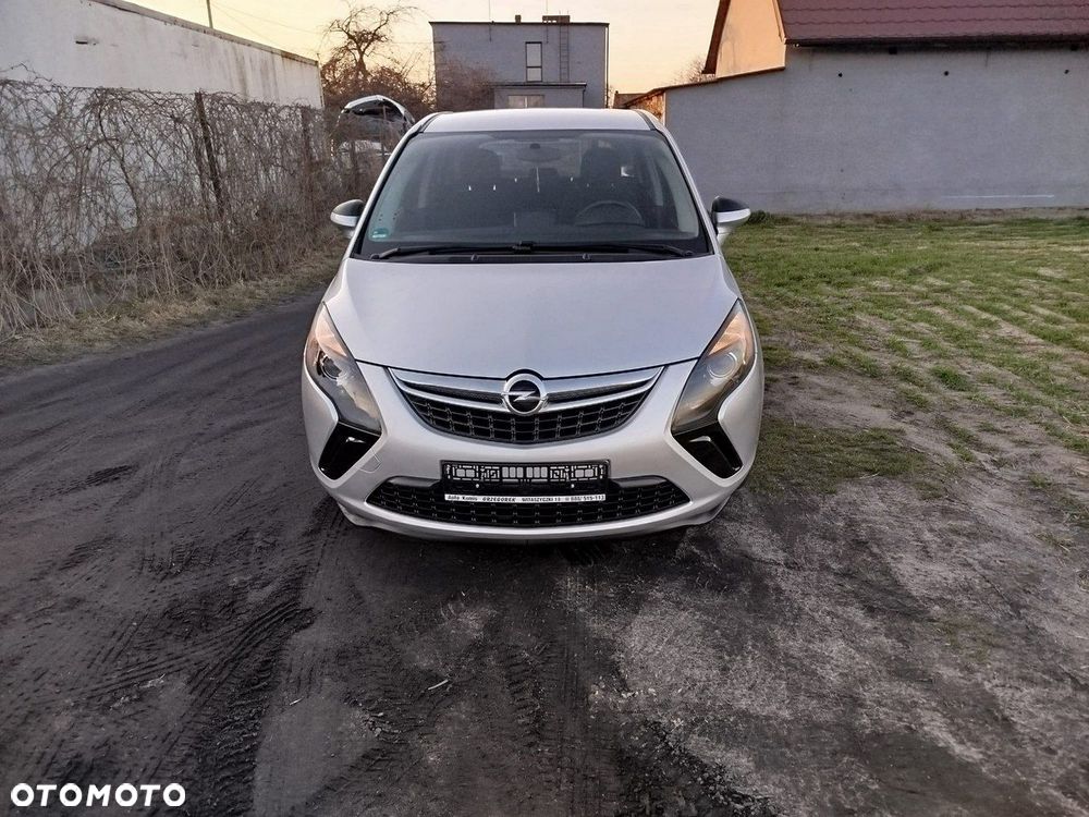 Opel Zafira - 10