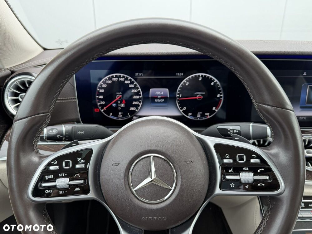 Mercedes-Benz Klasa E 220 d 9G-TRONIC - 27