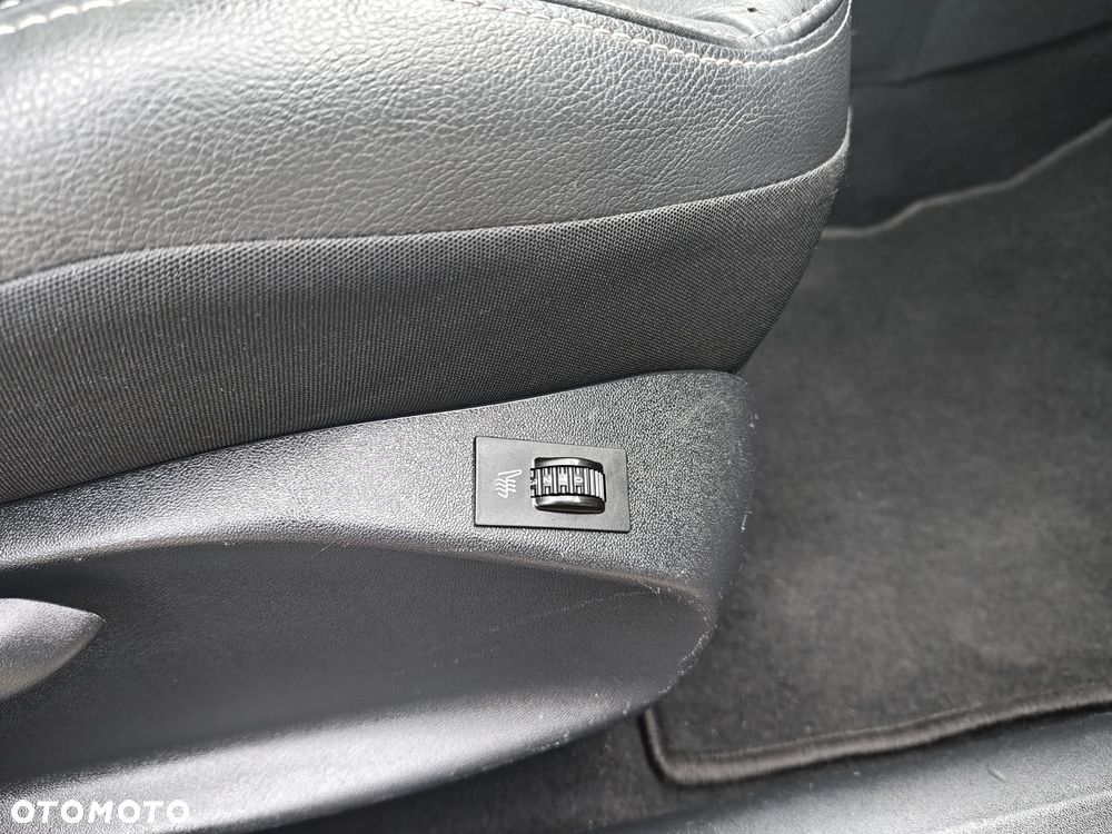 Peugeot 2008 e-HDi FAP 92 STOP & START Allure - 17