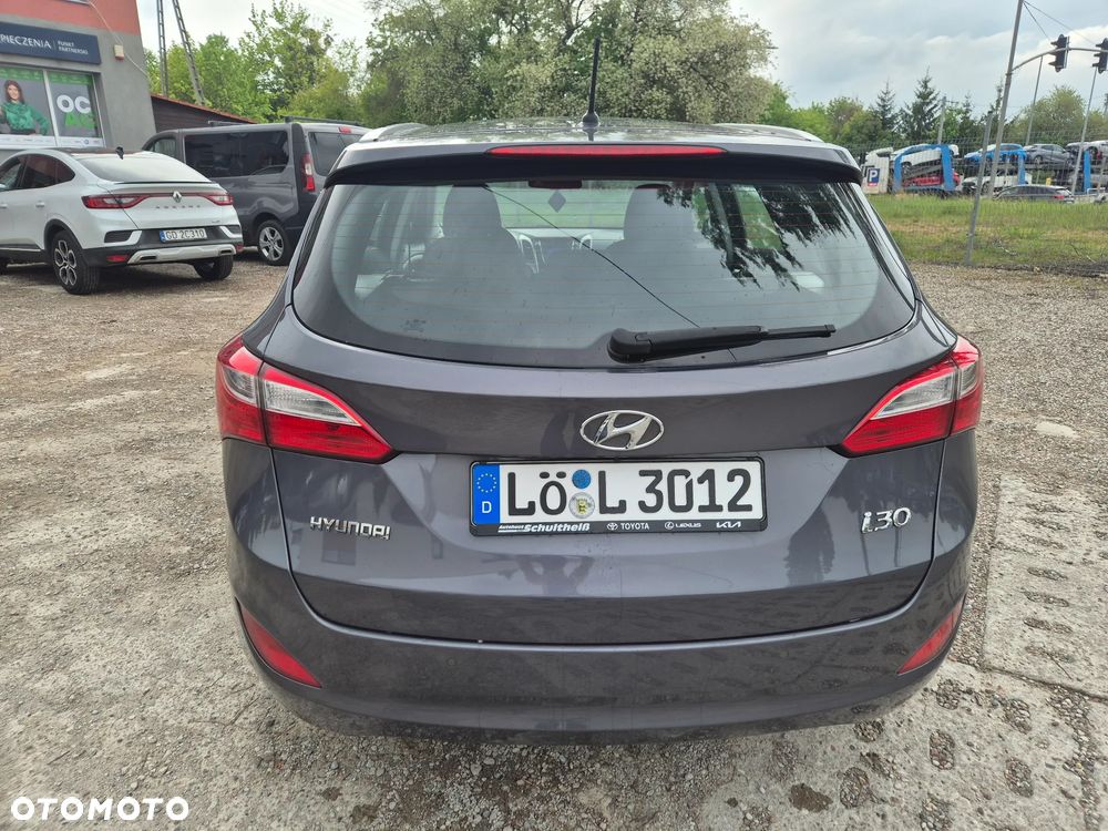 Hyundai i30 blue Kombi 1.6 GDi Style - 6