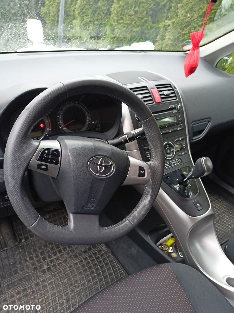 Toyota Auris - 19
