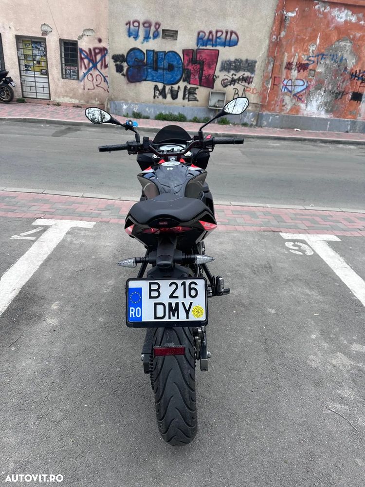 Aprilia Tuono - 6