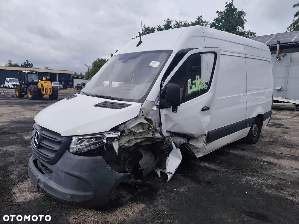 Mercedes-Benz Sprinter - 4