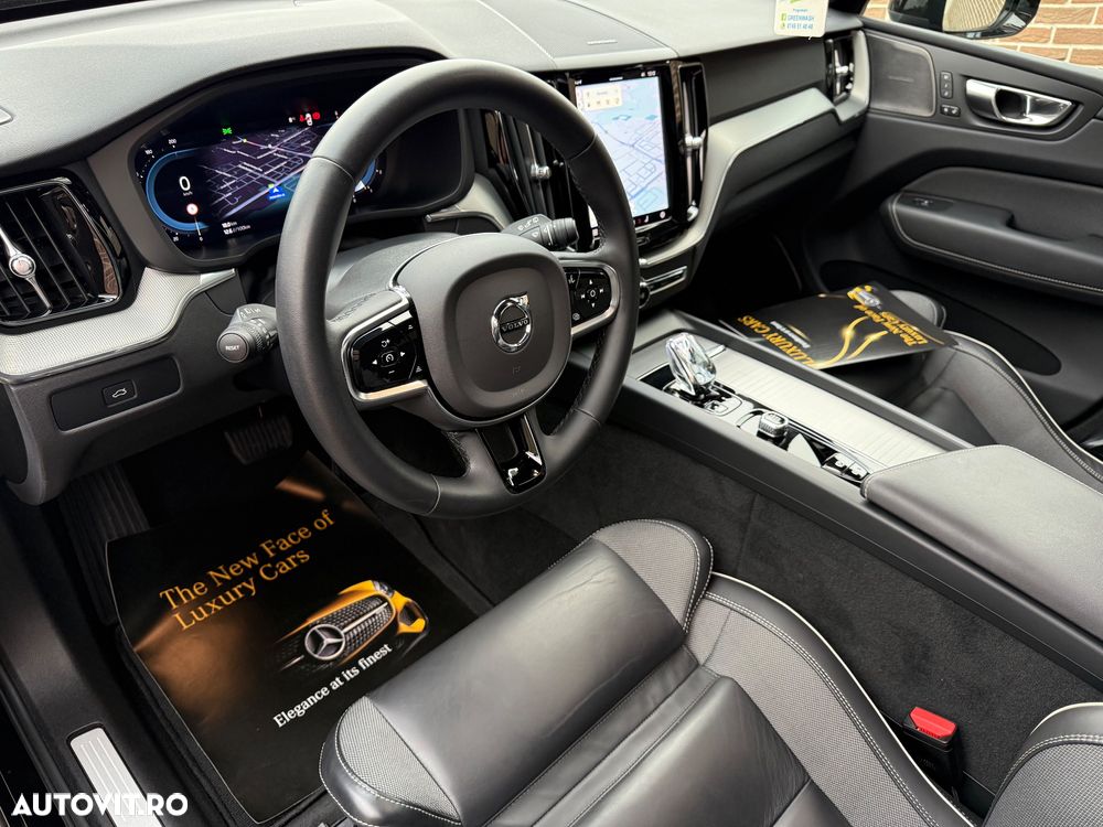 Volvo XC 60 B4 MHEV AT AWD Ultimate Dark - 17